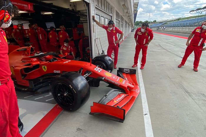 Carlos Sainz Jr., Ferrari con Pirelli 2022 de 18 pulgadas