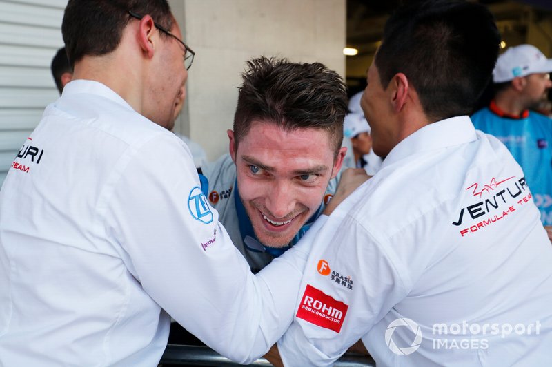 Edoardo Mortara Venturi Formula E, 3rd position, celebrates with his team in parc ferme