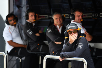 Fernando Alonso, McLaren on the pit wall gantry
