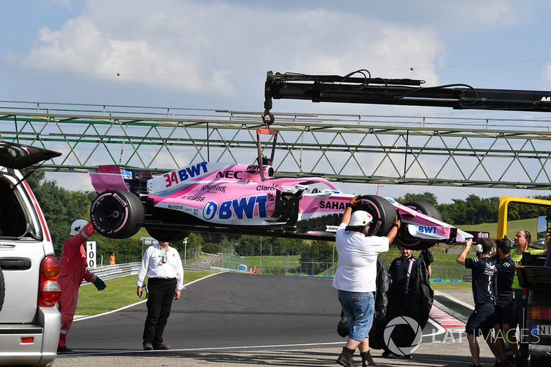 The car of Nikita Mazepin, Force India VJM11 is recovered