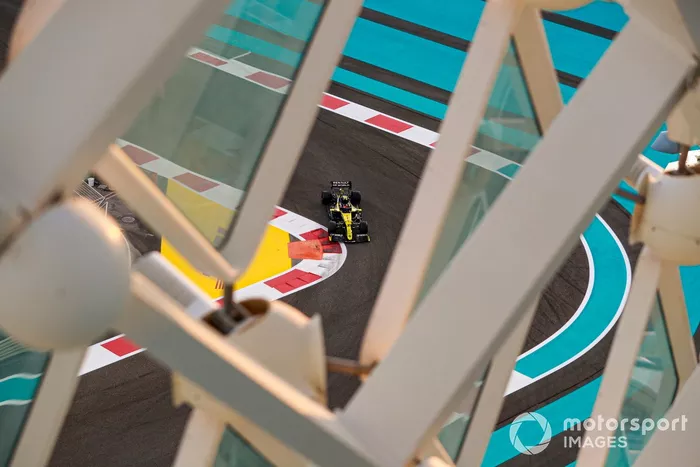 Esteban Ocon, Renault F1 Team R.S.20