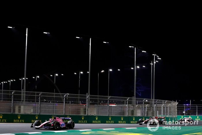 Fernando Alonso, Alpine A522, Valtteri Bottas, Alfa Romeo C42