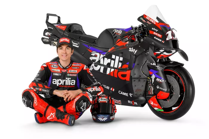 Maverick Viñales, Aprilia Racing