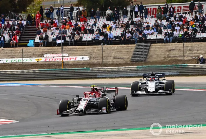 Antonio Giovinazzi, Alfa Romeo Racing C39, Daniil Kvyat, AlphaTauri AT01