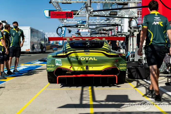 #97 Aston Martin Racing - Aston Martin Vantage AMR: Alex Lynn, Maxime Martin, Harry Tincknell 