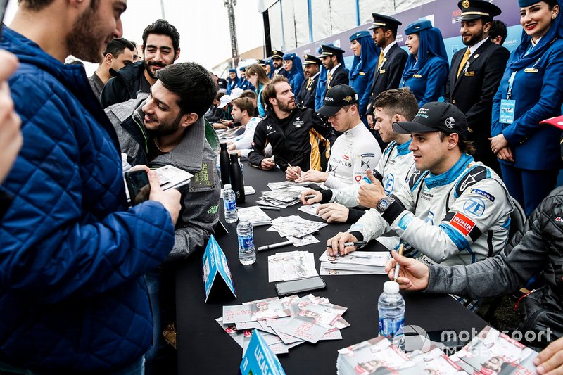 Felipe Massa, Venturi Formula E gives a thumbs up to a fan at the autograph session