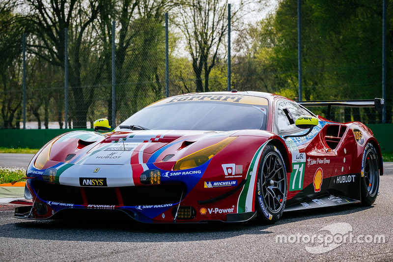 #71 AF Corse Ferrari 488 GTE: Давіде Рігон, Сем Бьорд