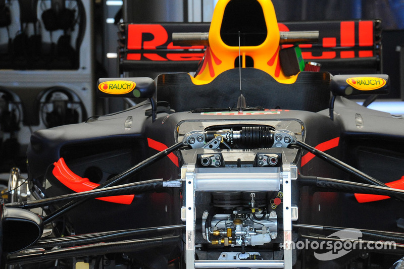 Red Bull Racing RB13 front detail