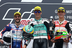 Podio: il vincitore della gara Joan Mir, Leopard Racing, il secondo classificato Romano Fenati, Mari