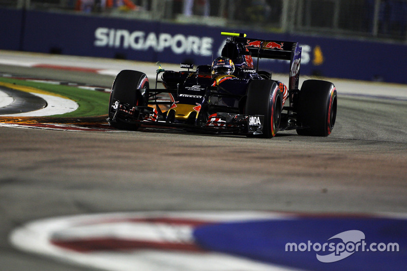 Carlos Sainz Jr., Scuderia Toro Rosso STR11