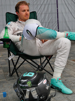 Nico Rosberg, Mercedes AMG F1 fermo nella seconda sessione di prove libere