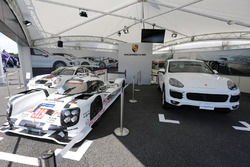 Porche booth
