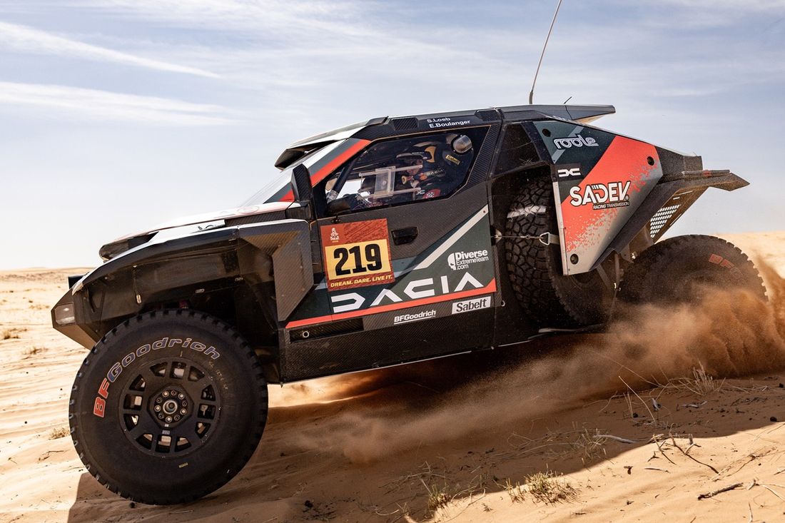 #219 The Dacia Sandriders Dacia: Sebastien Loeb, Edouard Boulanger
