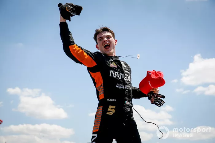 Ganado de la carrera Pato O’Ward, Arrow McLaren SP Chevrolet  