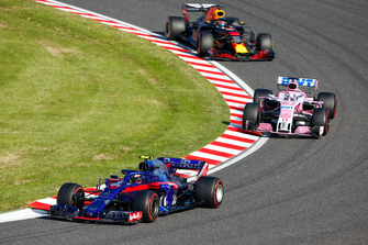 Pierre Gasly, Scuderia Toro Rosso STR13, devance Sergio Perez, Racing Point Force India VJM11, et Daniel Ricciardo, Red Bull Racing RB14