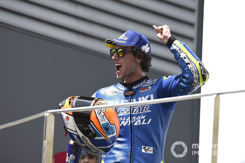 Подіум: друге місце Алекс Рінс, Team Suzuki MotoGP