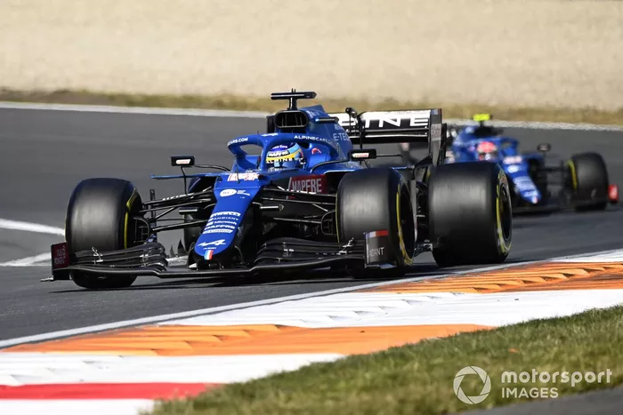 Fernando Alonso, Alpine A521, Esteban Ocon, Alpine A521