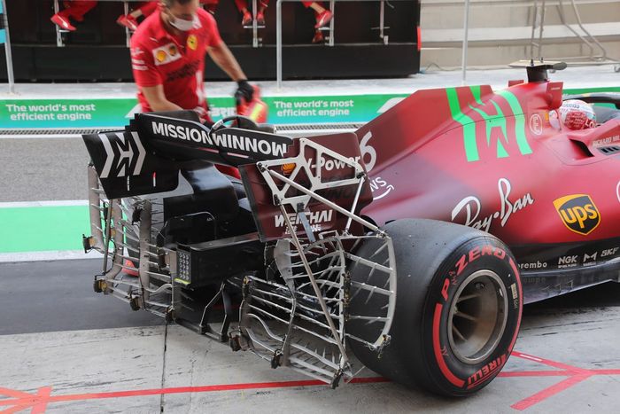 Detalle del sensor trasero del Ferrari SF21