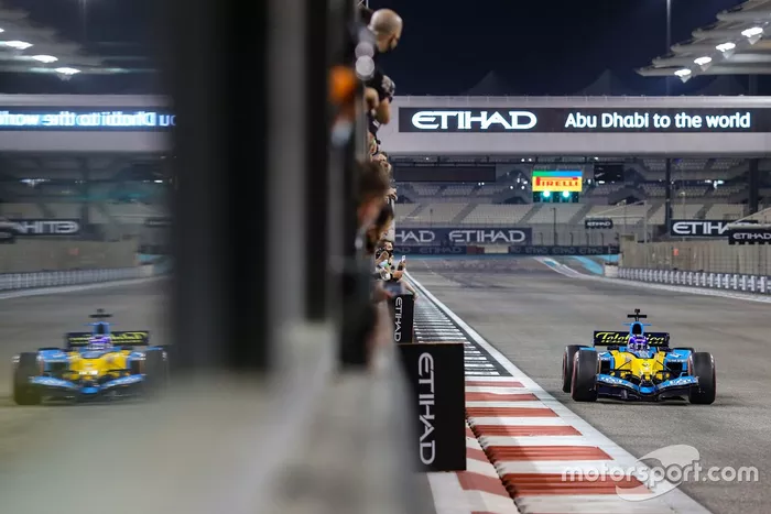Fernando Alonso, Renault F1 Team, con el Renault R25 de 2005