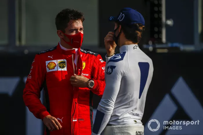 Charles Leclerc, Ferrari, e Pierre Gasly, AlphaTauri 