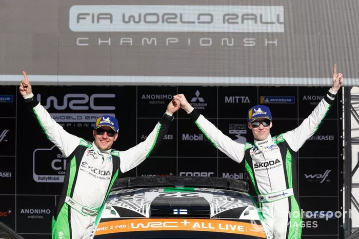 Il vincitore WRC2, Kalle Rovanperä, Jonne Halttunen, Skoda Motorsport Skoda Fabia R5