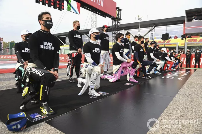 Los pilotos de F1 apoyan la lucha contra el racismo en Imola