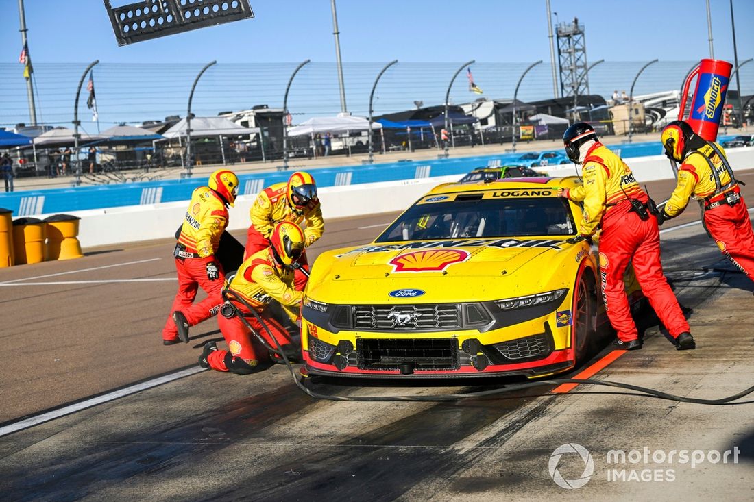 Joey Logano, Team Penske, Shell Pennzoil Ford Mustang