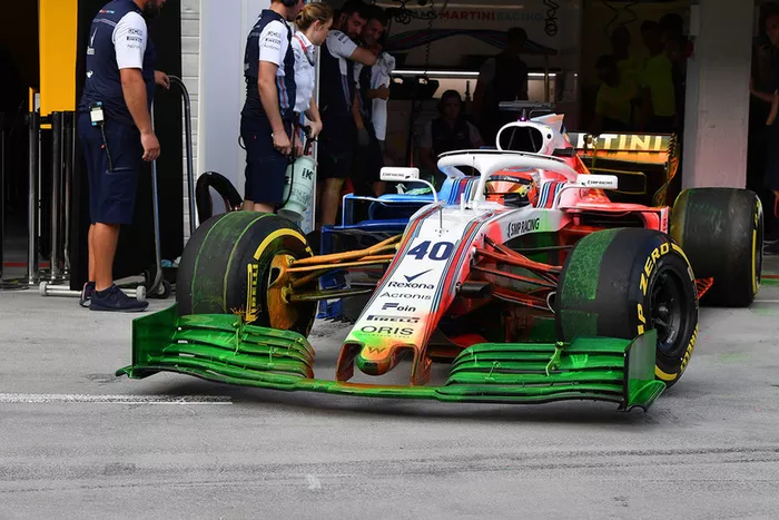 Robert Kubica, Williams FW41, con parafina en todo el coche