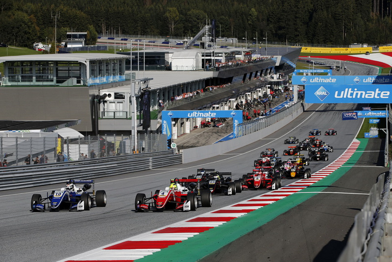 Start der Formel-3-EM 2018 in Spielberg: Robert Shwartzman, PREMA Theodore Racing Dallara F317 - Mercedes-Benz, Mick Schumacher, PREMA Theodore Racing Dallara F317 - Mercedes-Benz