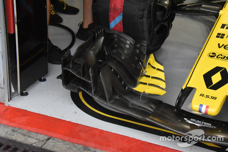Переднее крыло Renault RS18
