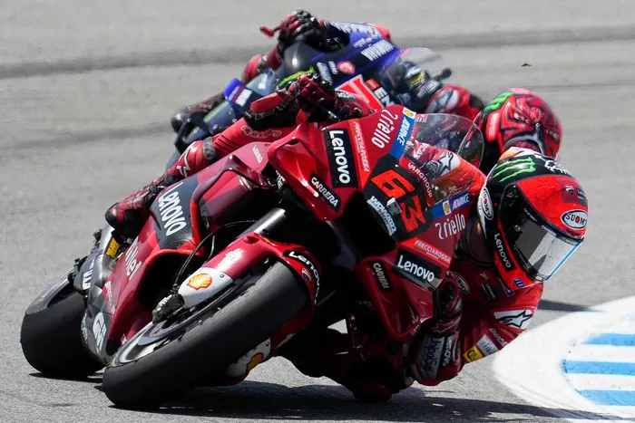 Francesco Bagnaia, Ducati Team, Fabio Quartararo, Yamaha Factory Racing