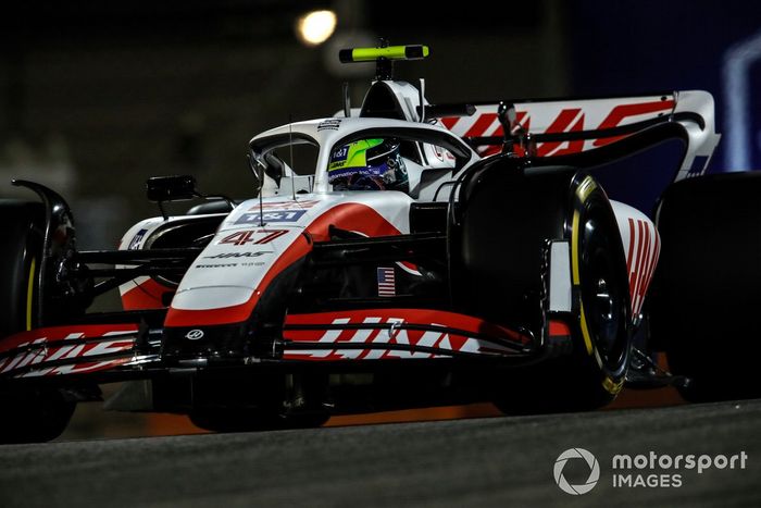 Mick Schumacher, Haas VF-22