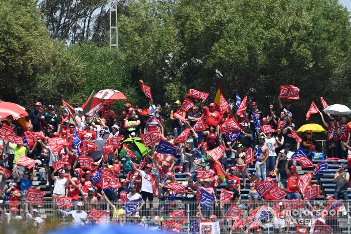 Fans en las gradas de Jerez