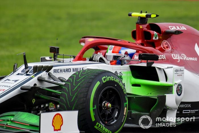 Antonio Giovinazzi, Alfa Romeo Racing with aero paint