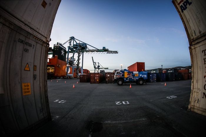 Embarque en Marsella del Dakar 2020