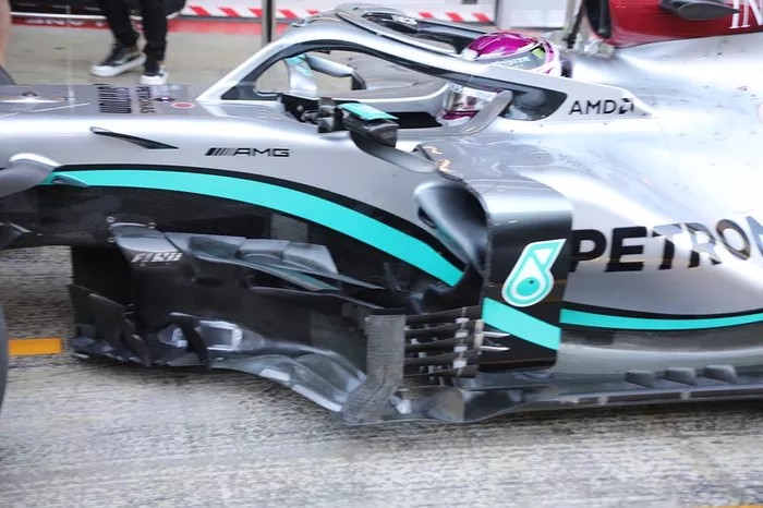 Lateral del Mercedes AMG F1 W11