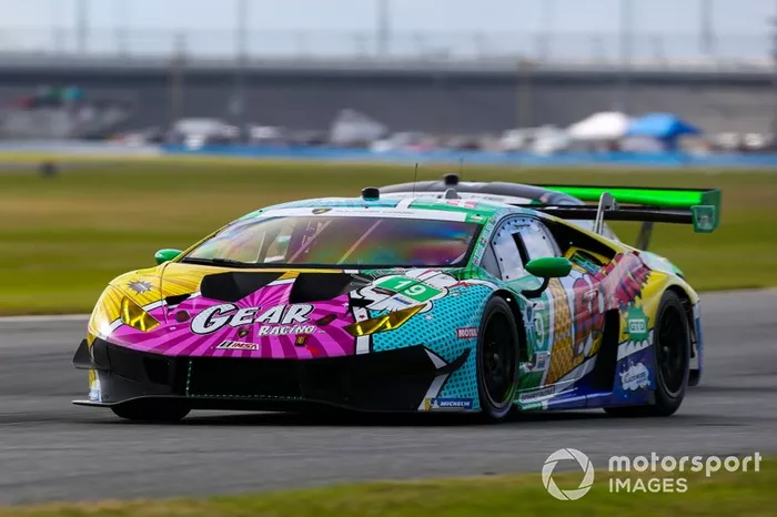 W19 GEAR Racing powered by GRT Grasser Lamborghini Huracan GT3, GTD: Christina Nielsen, Katherine Legge, Tati Calderon, Rahel Frey