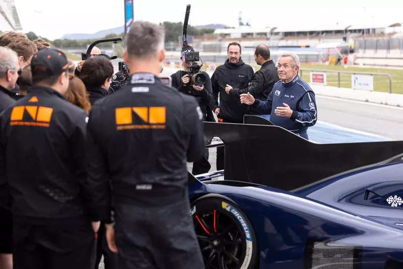 Jacky Ickx, Genesis Magma Racing