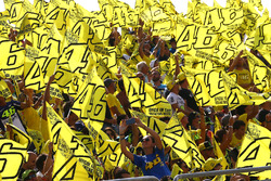 Valentino Rossi, Yamaha Factory Racing, fans