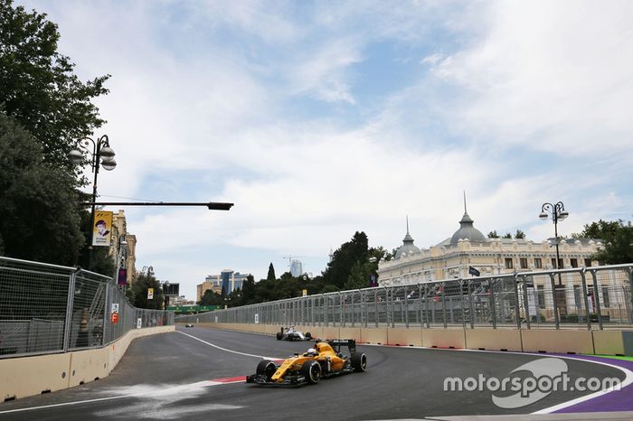 Kevin Magnussen, Renault Sport F1 Team RS16