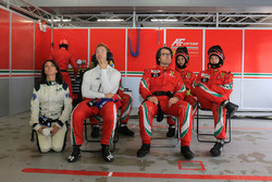 #71 AF Corse Ferrari 488 GTE: Sam Bird, Louise Beckett, FIA WEC journalist