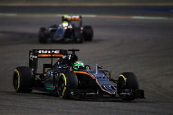 Nico Hulkenberg, Sahara Force India F1 VJM09 et Sergio Perez, Sahara Force India F1 VJM09