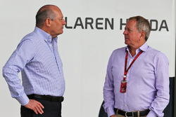 Ron Dennis, voorzitter McLaren met Martin Brundle, Sky Sports