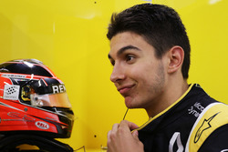 Esteban Ocon, Pilota collaudatore Renault Sport F1 Team R16