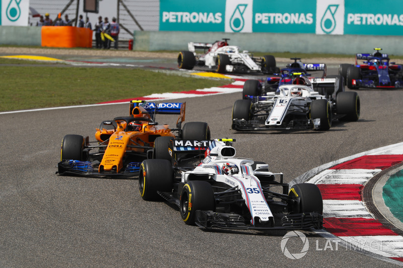 Sergey Sirotkin, Williams FW41 Mercedes, Stoffel Vandoorne, McLaren MCL33 Renault, e Charles Leclerc, Sauber C37 Ferrari