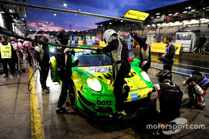 Рихард Лиц, Патрик Пиле, Фредерик Маковецки, Ник Тэнди, Manthey Racing, Porsche 911 GT3 R (№912)