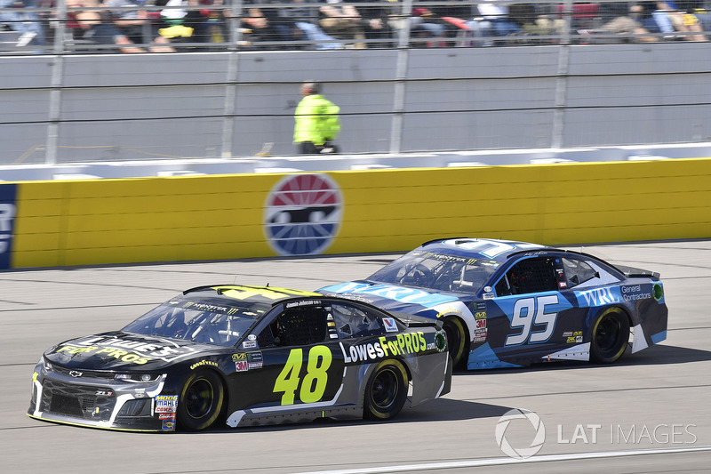Jimmie Johnson, Hendrick Motorsports, Chevrolet Camaro Lowe's for Pros and Kasey Kahne, Leavine Family Racing, Chevrolet Camaro Procore