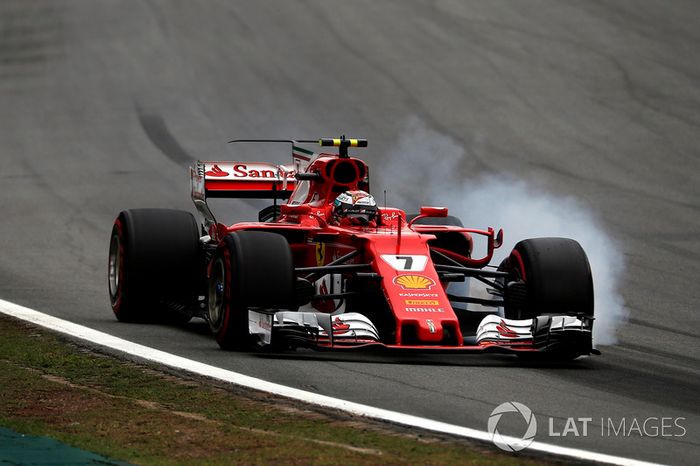 Kimi Raikkonen, Ferrari SF70H bloquea los frenos