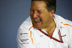 Zak Brown, Direktör, McLaren Technology Group basın toplantısında