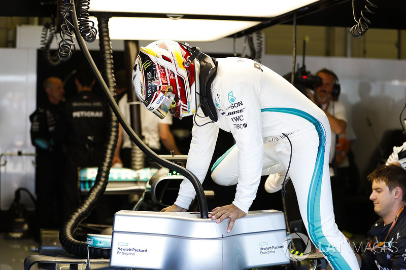 Drama para Mercedes, liderato para Vettel